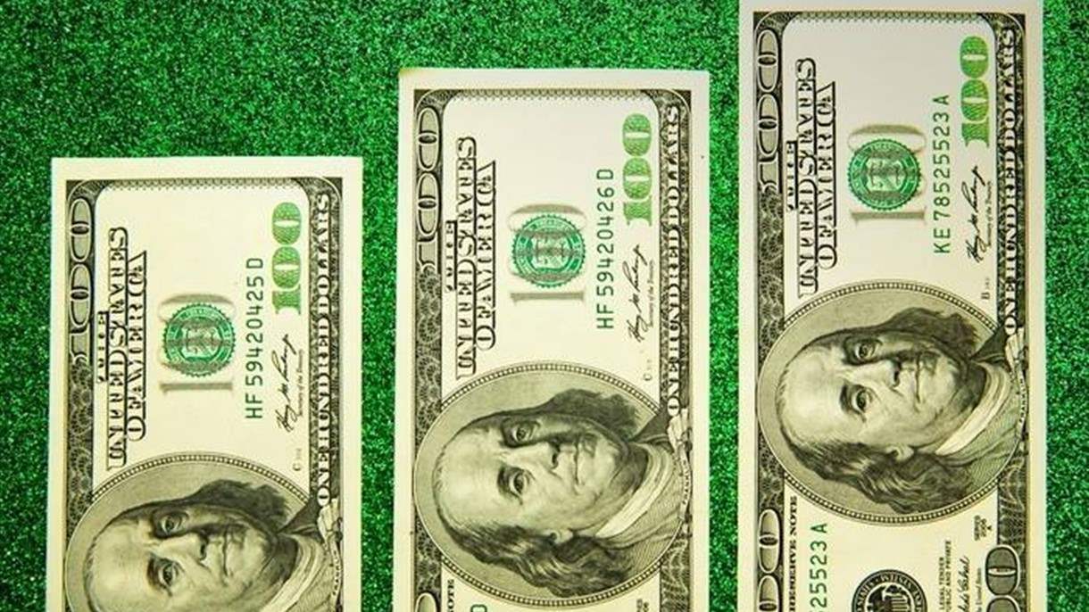 سعر صرف الدولار في السوق السوداء في 3 أيار