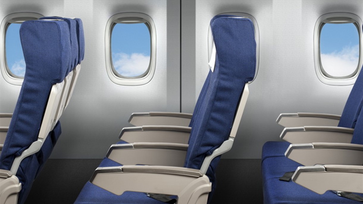 لماذا يطلب طاقم الطائرة فتح غطاء النوافذ عند الاقلاع ؟