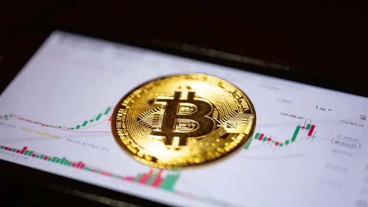 البيتكوين تقترب من 100 ألف دولار
