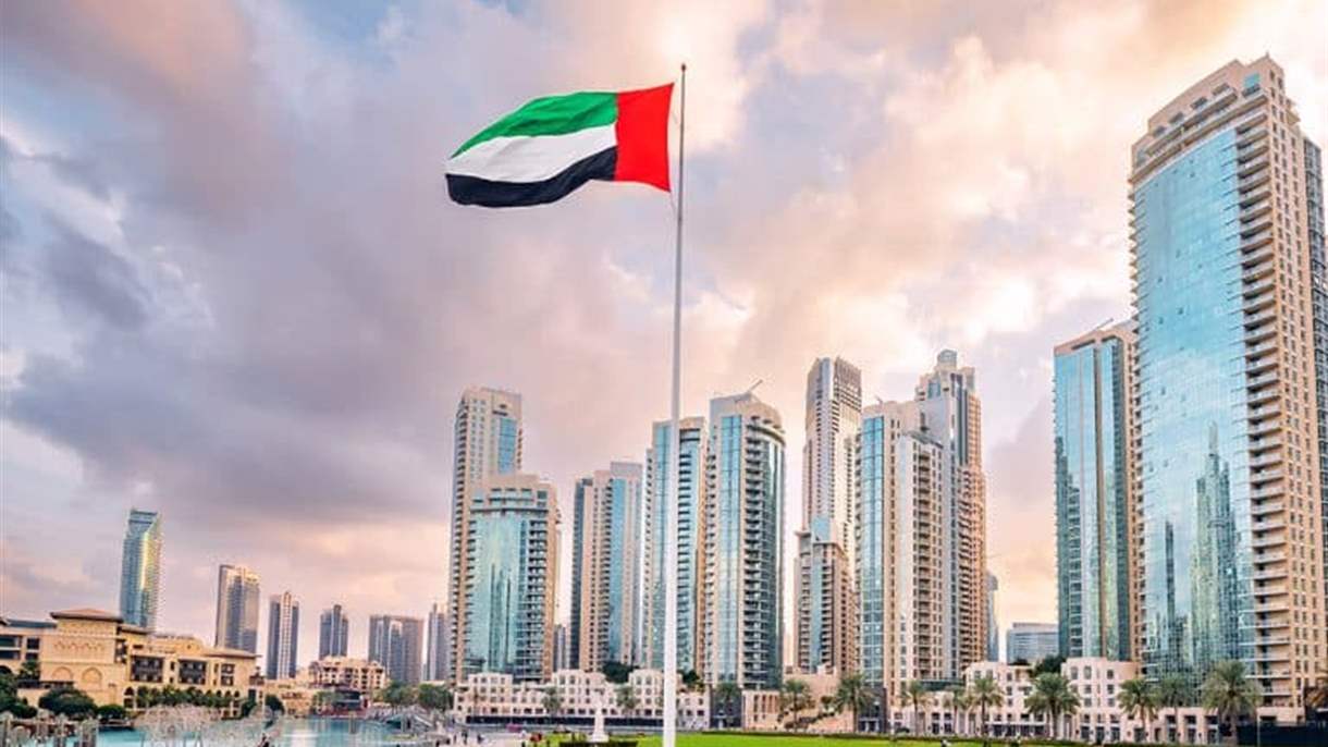 الإمارات تحدد الدخل الشهري المطلوب لإصدار تأشيرة زيارة قريب أو صديق