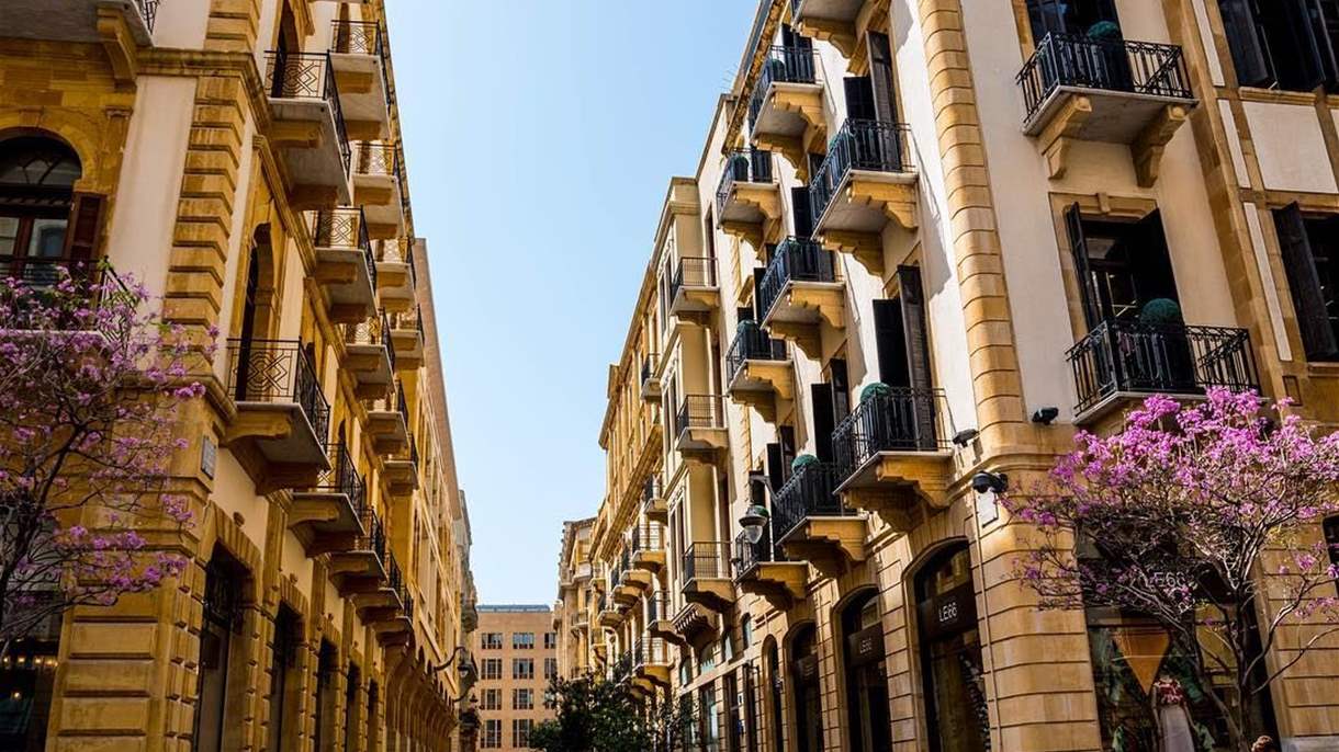 بين المخاطر والفرص.. ماذا قالت وكالة موديز عن تصنيف لبنان؟