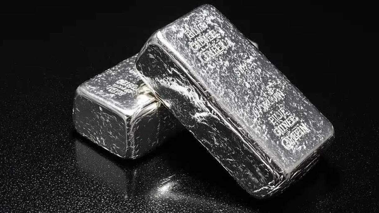 الفضة ترتفع بأكثر من 7%