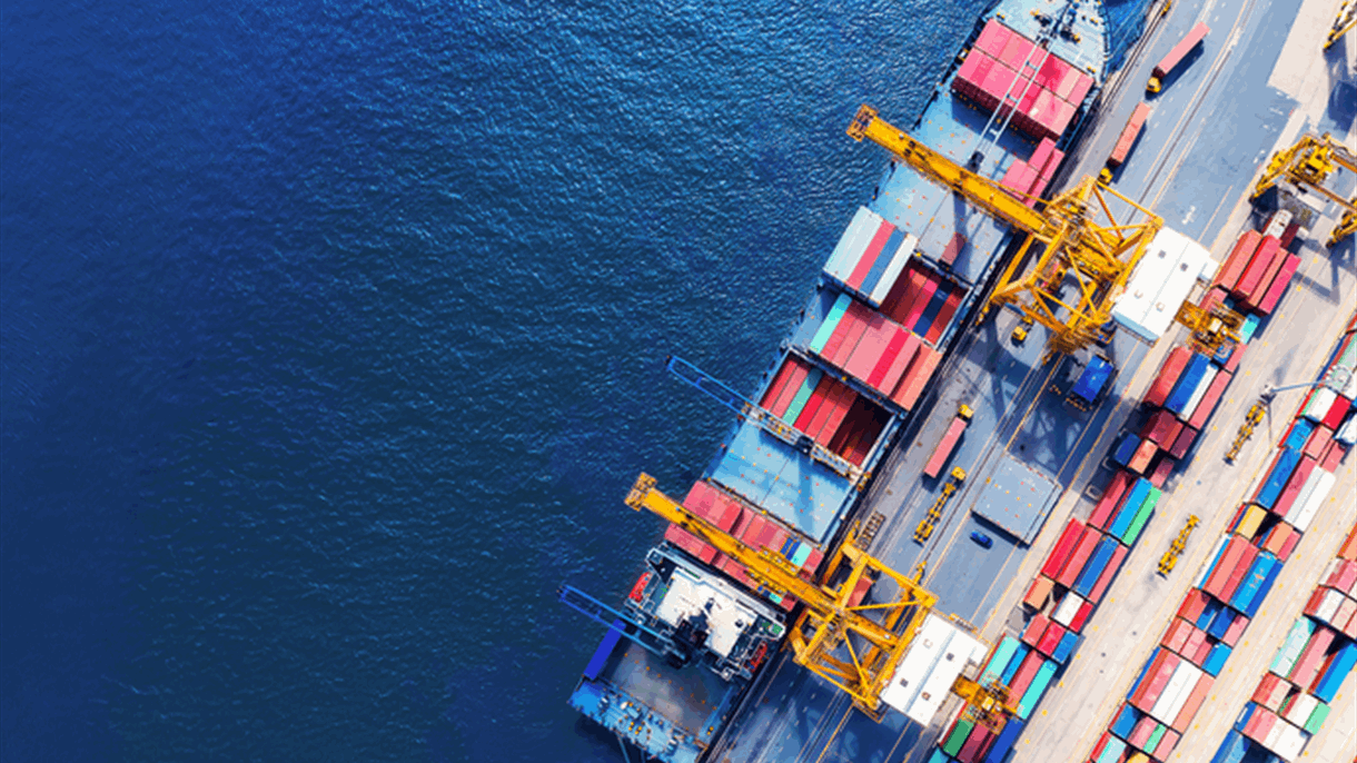 موانئ أبوظبي تستحوذ على حوض بناء سفن إسباني 