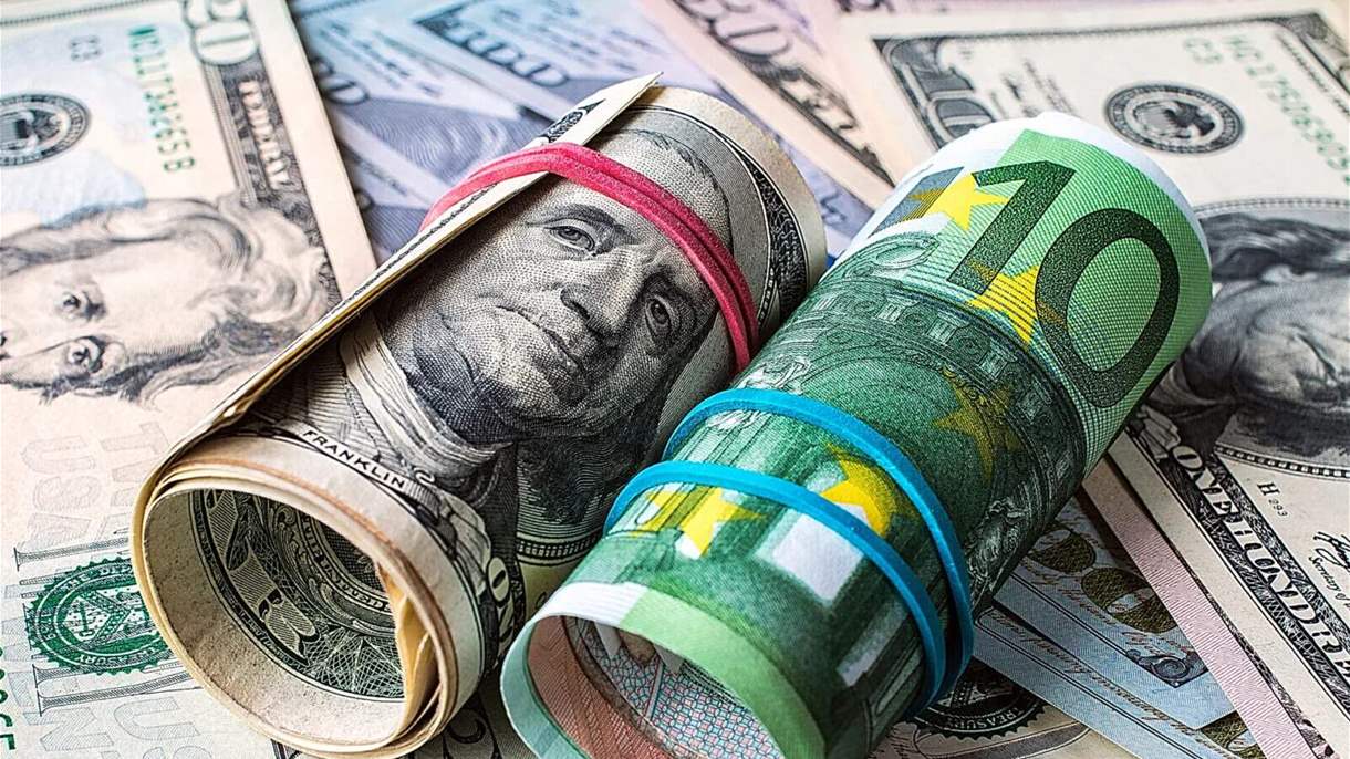 اليورو أم الدولار.. من سيتضرر أكثر؟  ​