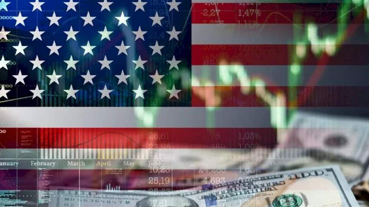 خطة ترامب تؤتي ثمارها.. الرسوم الجمركية تقلص عجز الموازنة  