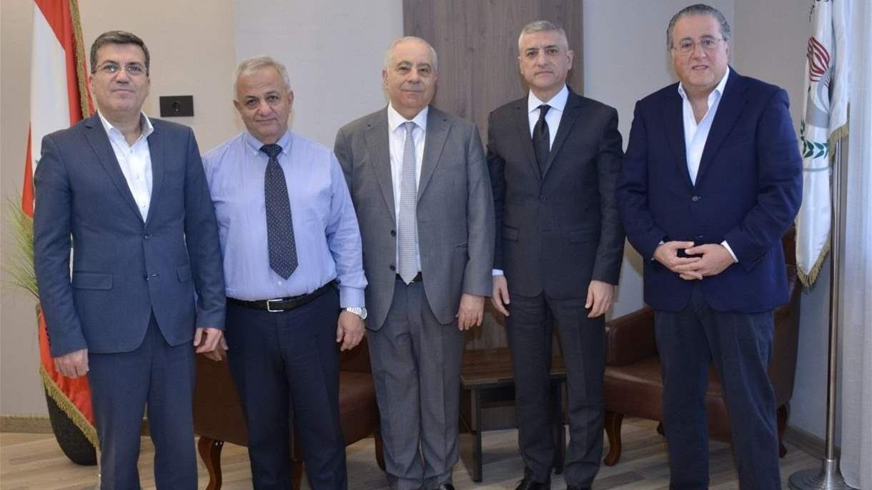 سيارات جديدة لمطاردة المهربين.. مبادرة لافتة من غرفة بيروت