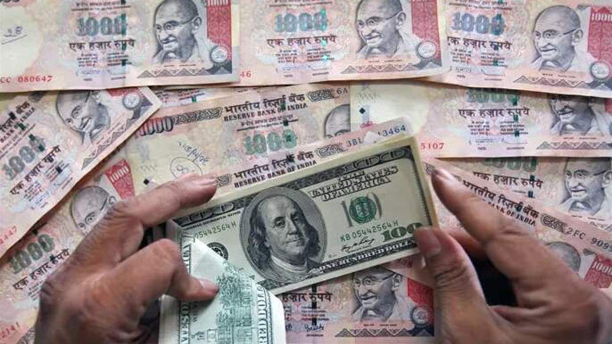 لماذا أصبحت هذه العملة الضحية الأولى للحرب في إيران؟