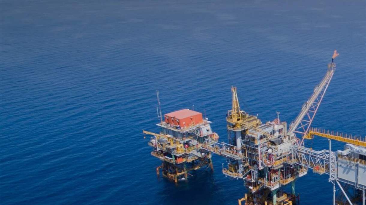 النفط يتجه لأقوى أداء أسبوعي منذ 2022