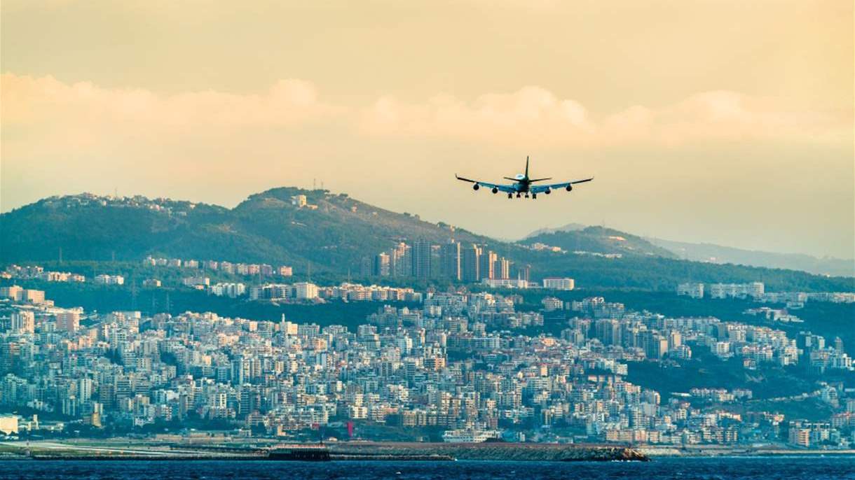 هل أُلغيت الرحلات الليلية في المطار؟