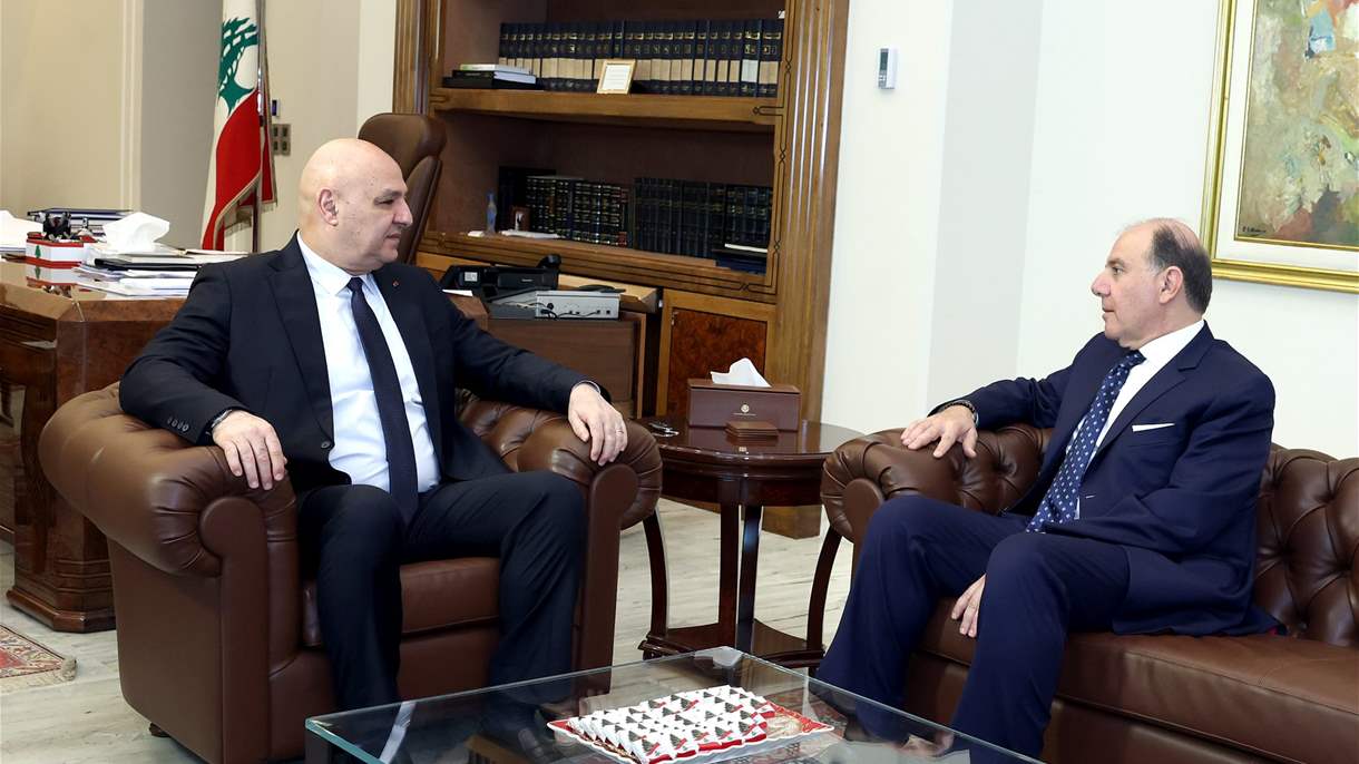  الاستقرار النقدي أولاً.. سعيد يطلع عون يطّلع على نتائج اجتماعات باريس