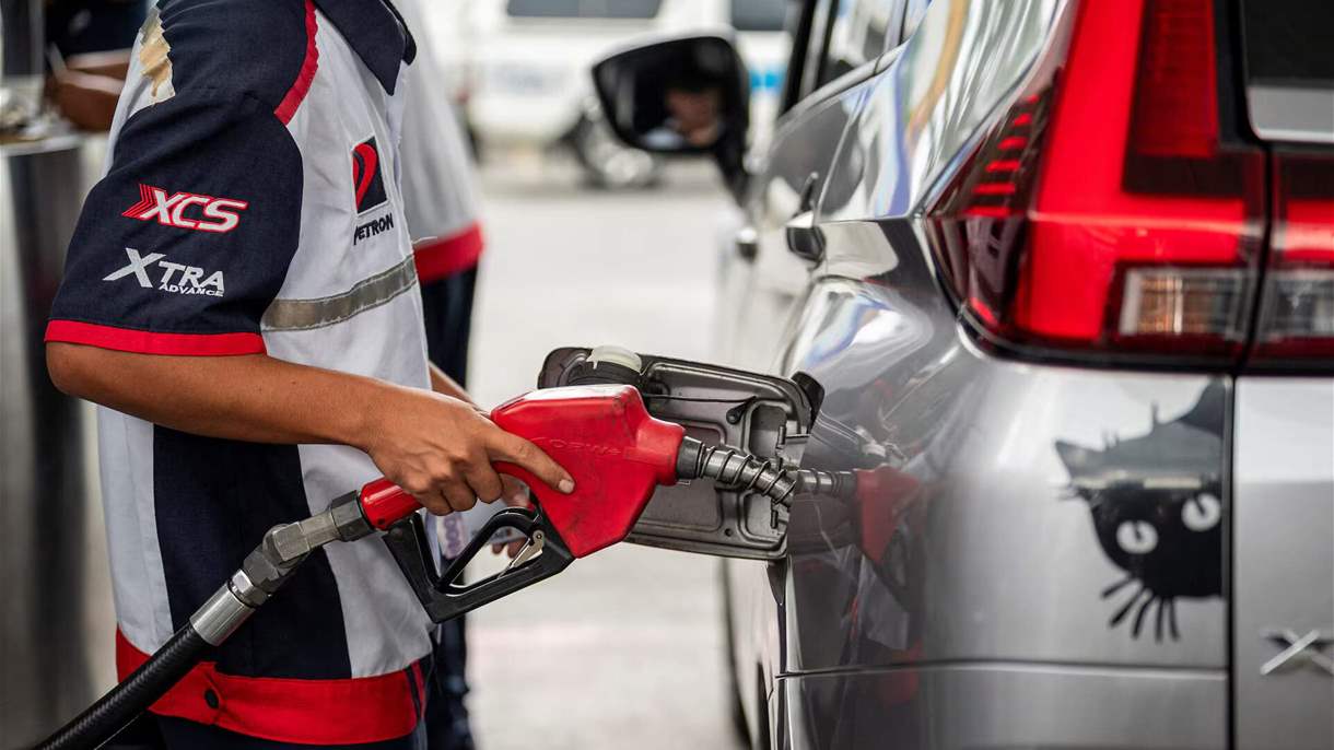 النفط يُسجّل اسعاراً قياسية قبيل انتهاء مهلة ترامب