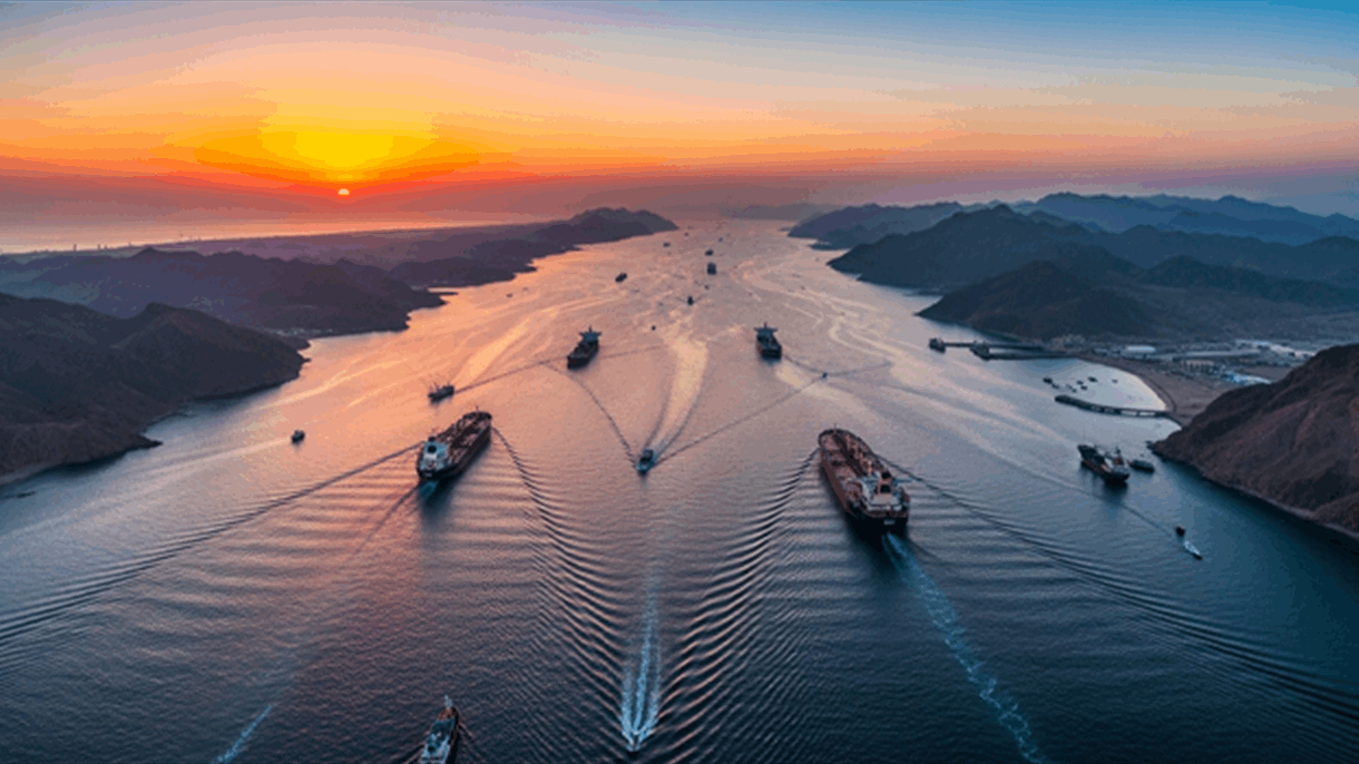 إيران تعلن فتح مضيق هرمز