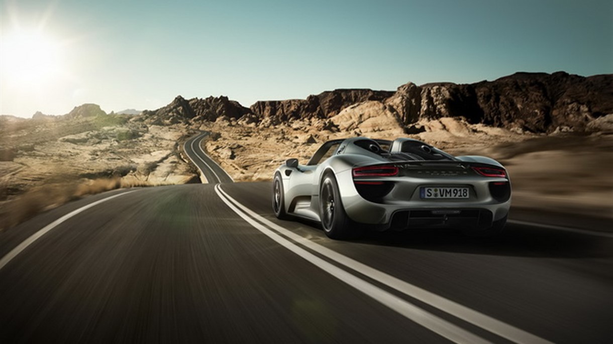 بورش تبيع كافة سياراتها الاغلى من نوع  918 سبايدر
