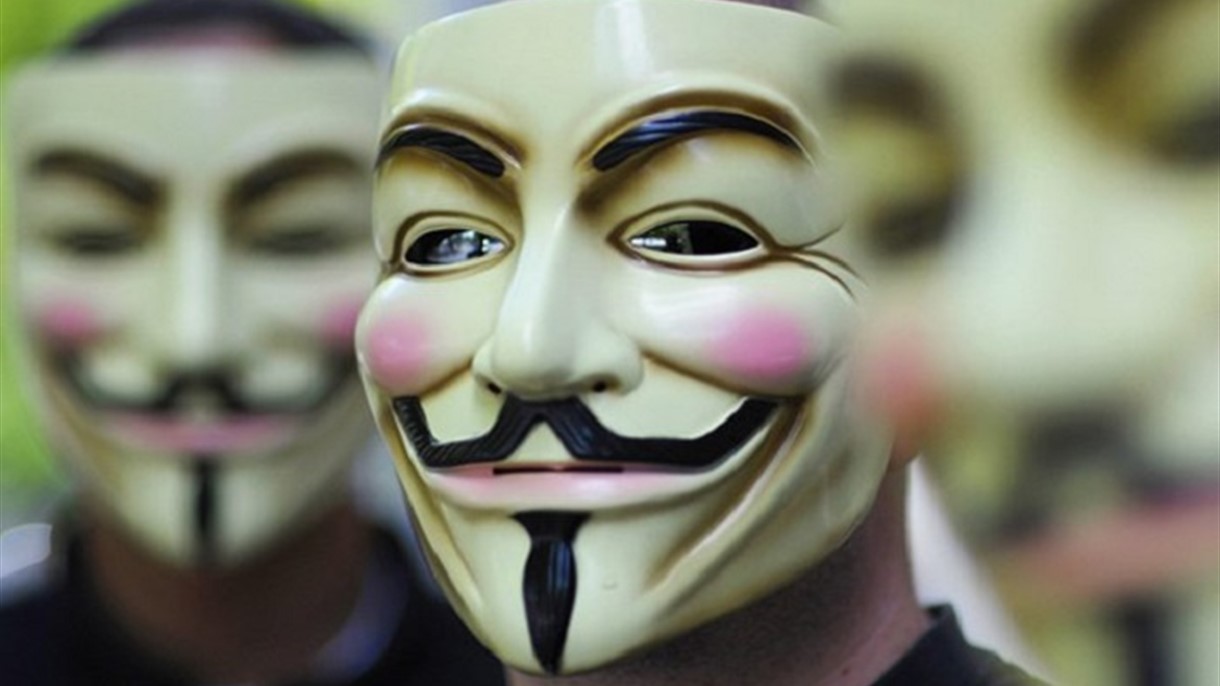 يقومون بجرائم الكترونية ويقولون ان السبب: المرح والتسلية