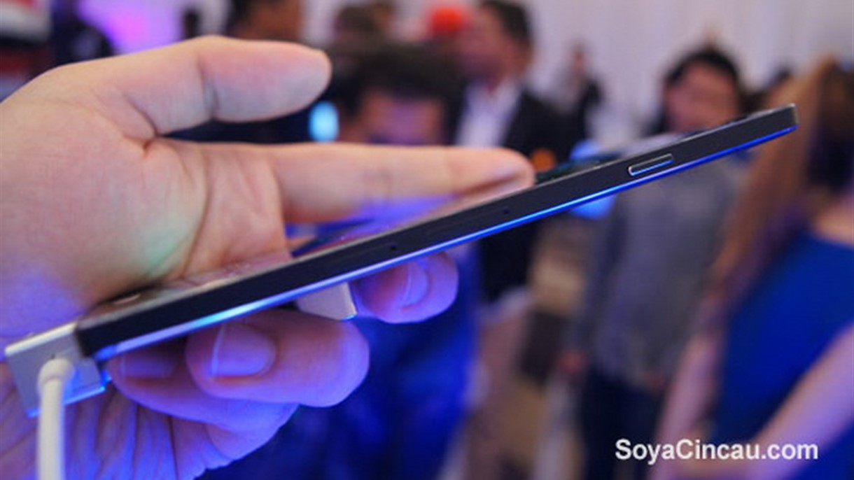 سامسونغ تكشف عن أنحف هواتفها الذكية