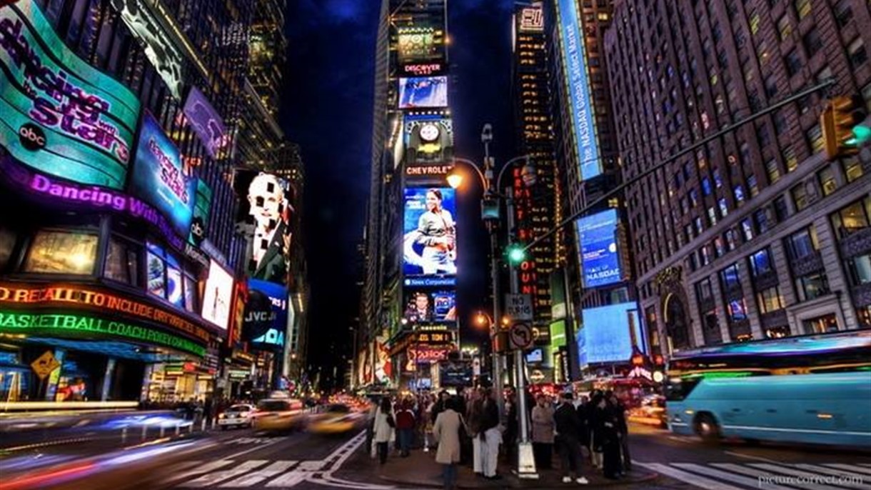 العجز الاميركي يهبط ١٥ مليار دولار