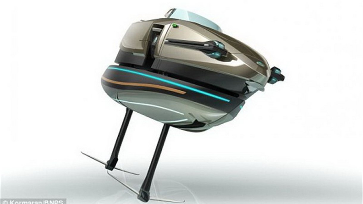 صانع سيارات يصنع قارب يطير