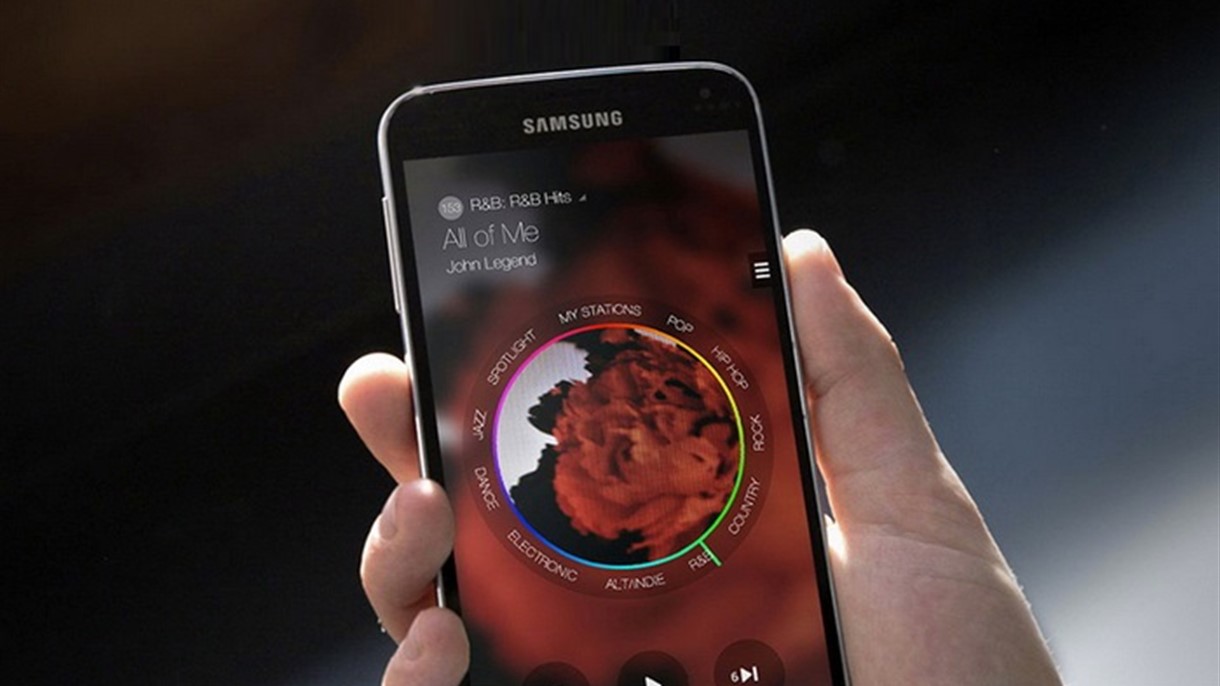 سامسونغ تسبق آبل وتطلق خدمة بث الموسيقى