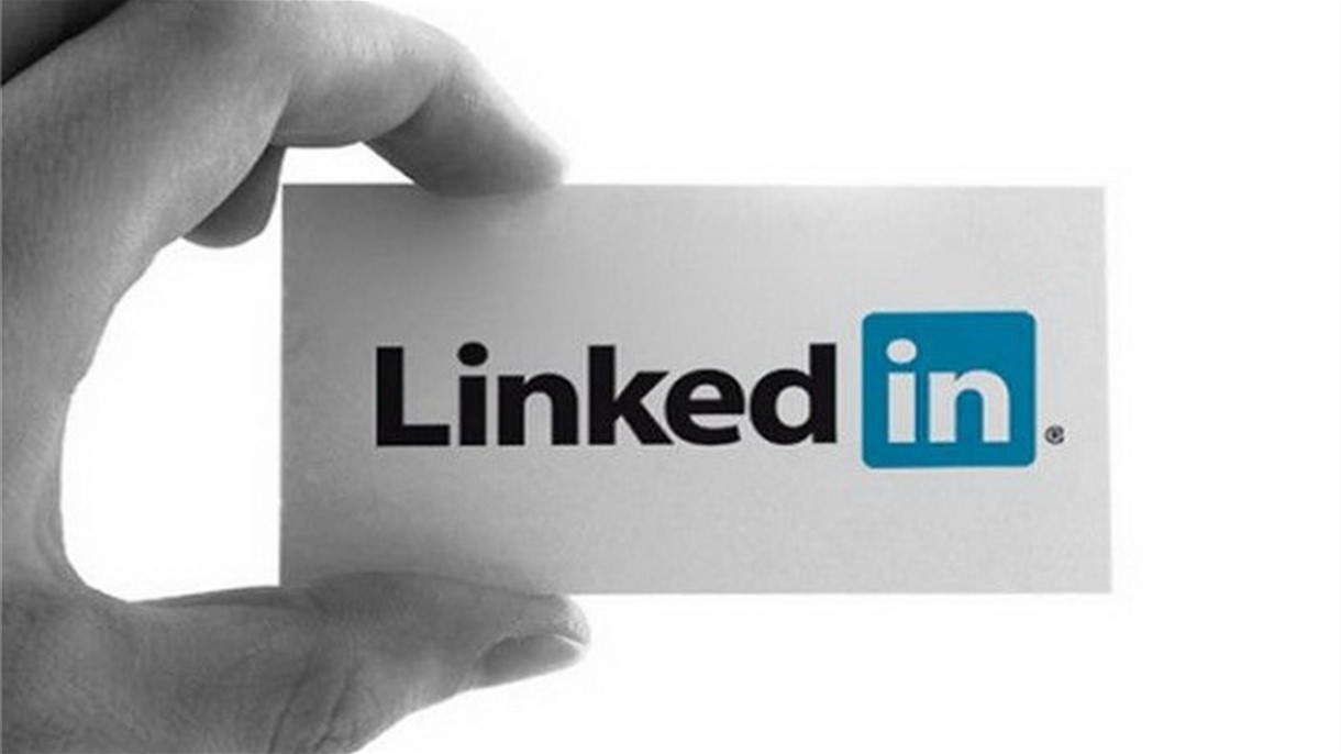 وداعاً للكذب على لينكد إن