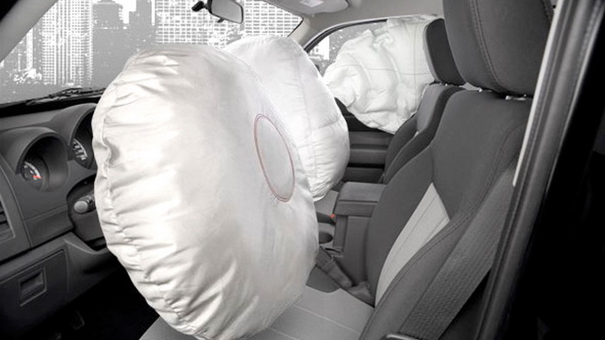 شبح الوسائد الهوائية يلاحق صنّاع السيارات