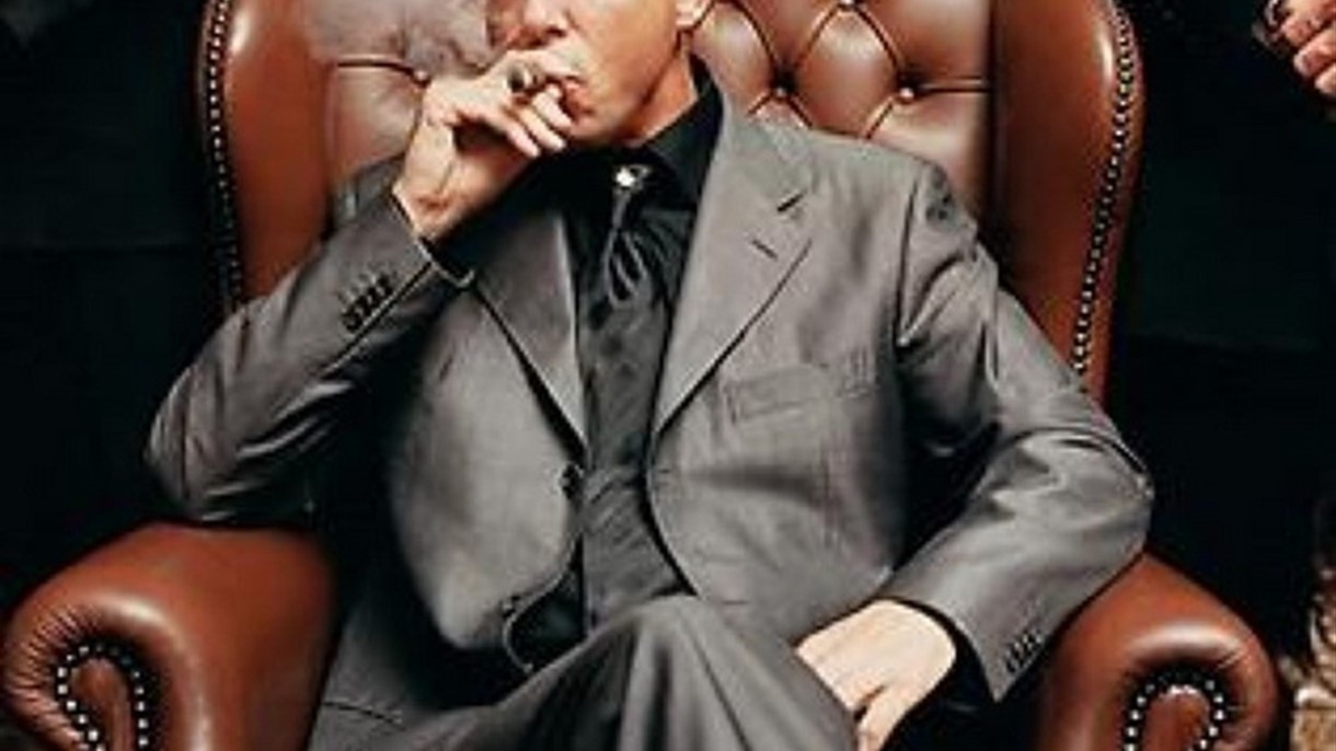 هذا هو الملياردير الغاضب من كثرة امواله