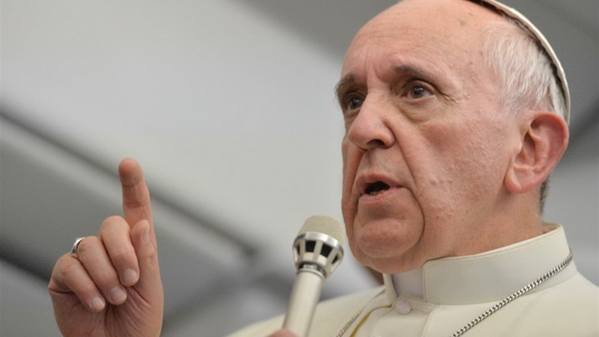 البابا: المؤسسات الدولية تستغلّ فقراء العالم