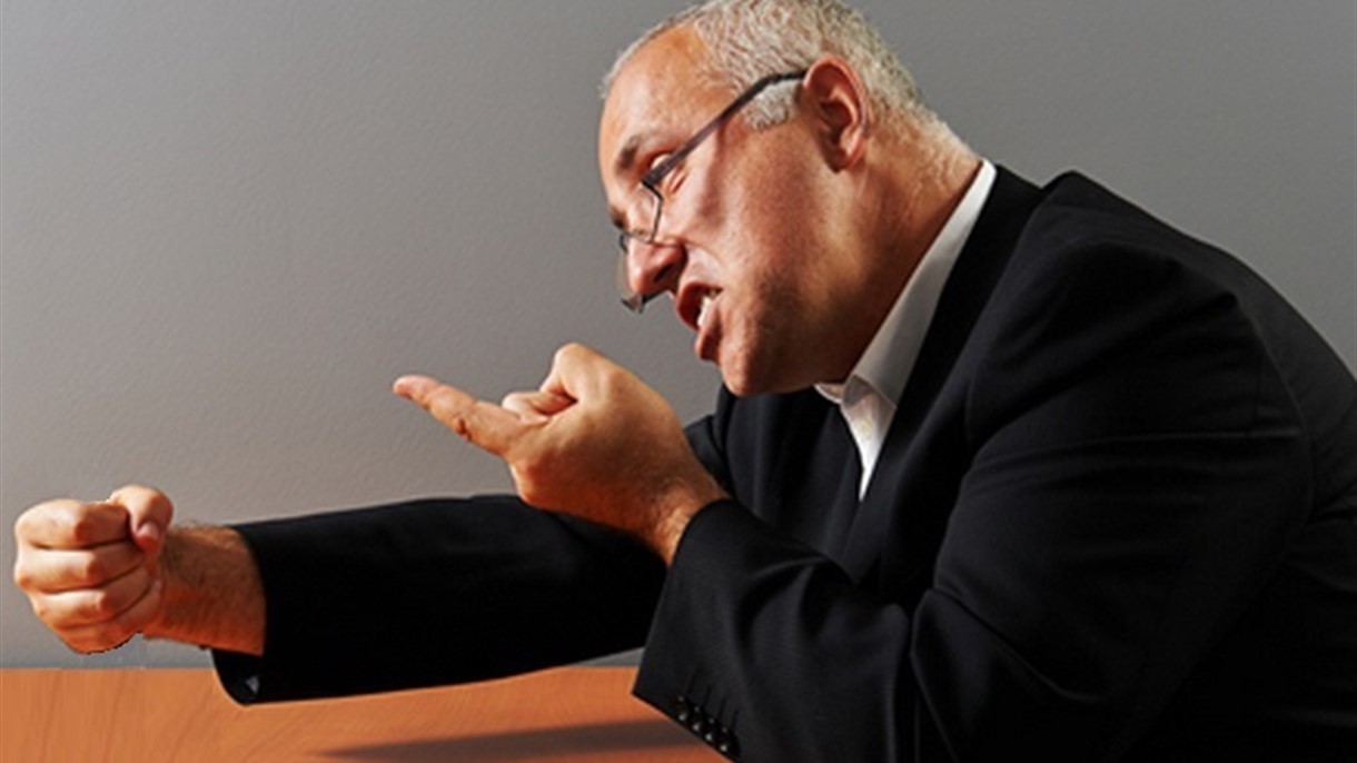 هكذا يتصرف المدير الفاشل