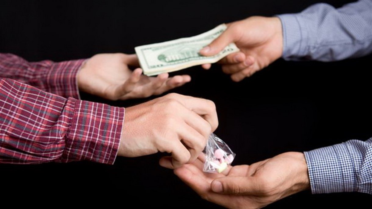 أغرب منتجات تباع في السوق السوداء