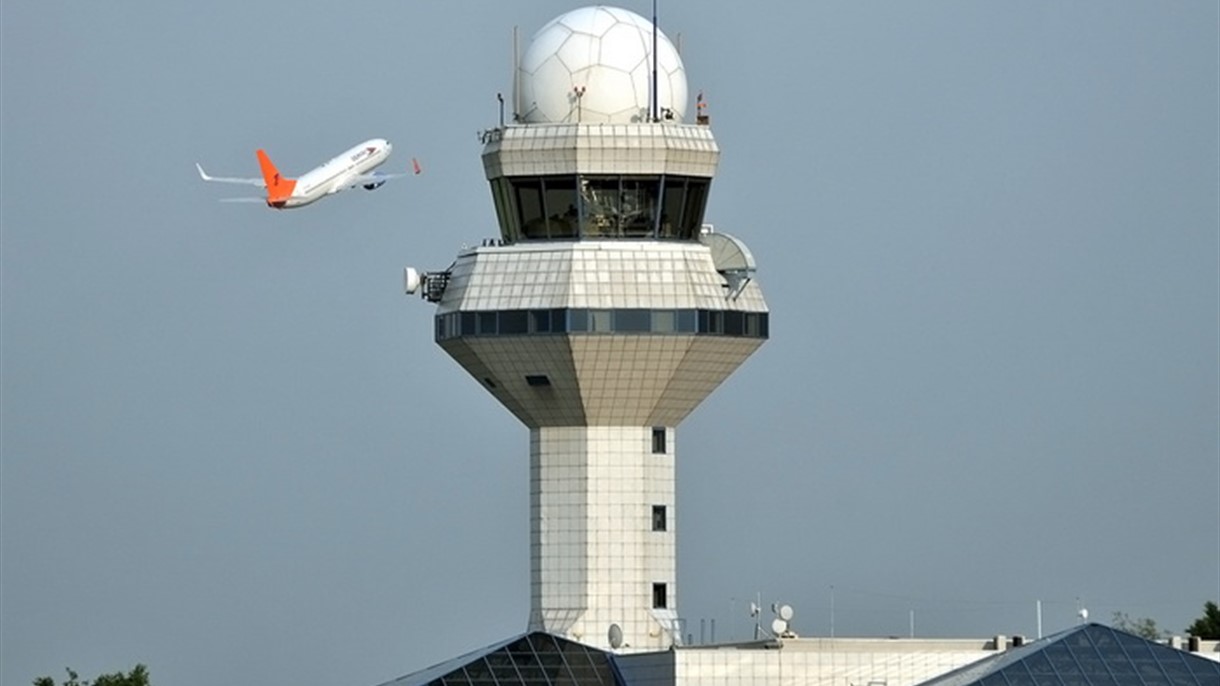 كي تصبح مراقباً جوياً