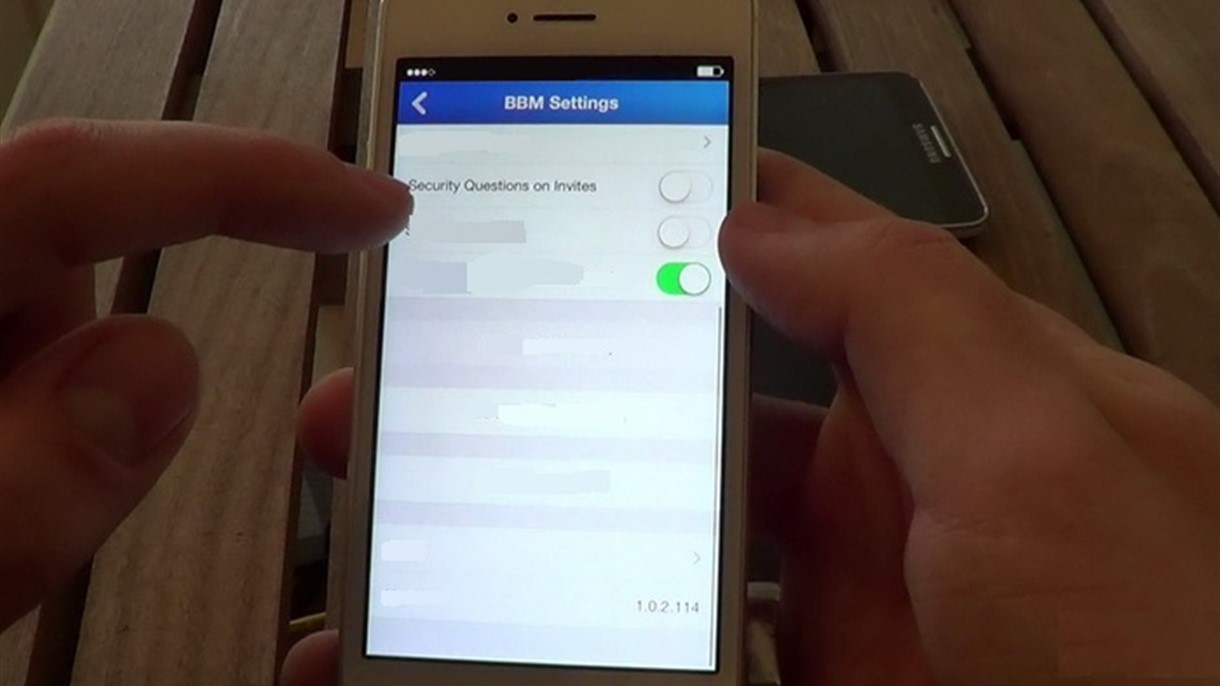 ميزات BBM الجديدة غير موجودة في واتس آب