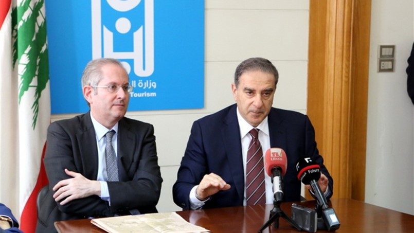 التجار يناقشون مع فرعون افكارا للتعاون التجاري السياحي