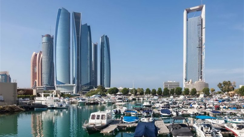 أبوظبي تمنع تحصيل الرسوم من مستخدمي بطاقات الائتمان