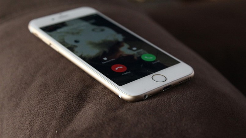 هكذا تجعلون آيفون يقول اسم الشخص الذي يتصل بكم