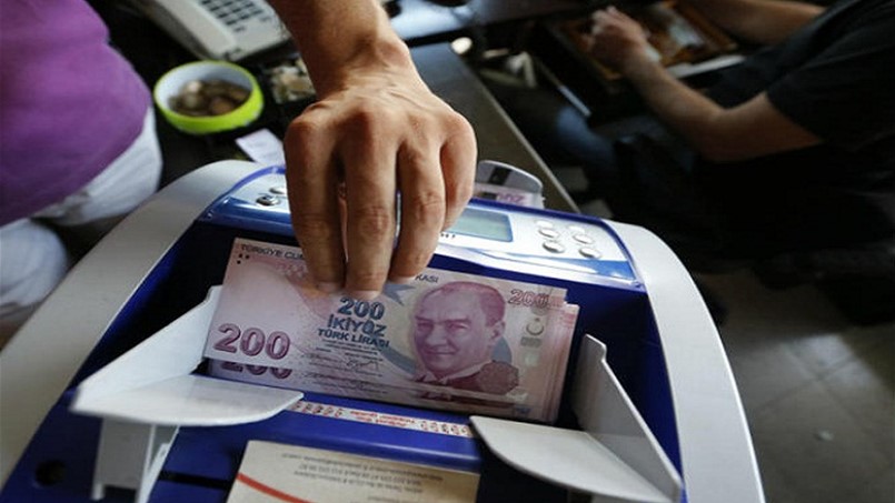 تراجع لليرة التركية مقابل الدولار