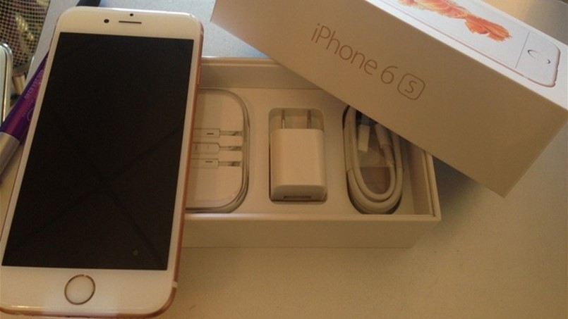 آبل ستقوم بإصلاح آيفون 6s الذي ينطفئ فجأة !