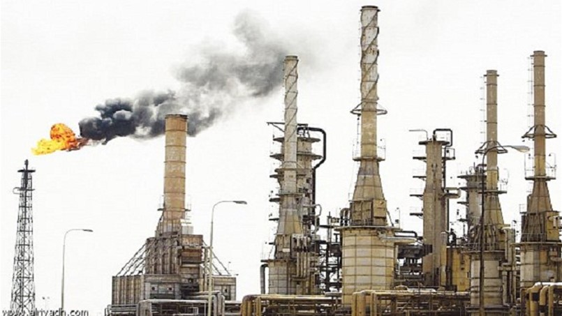 النفط الى تراجع