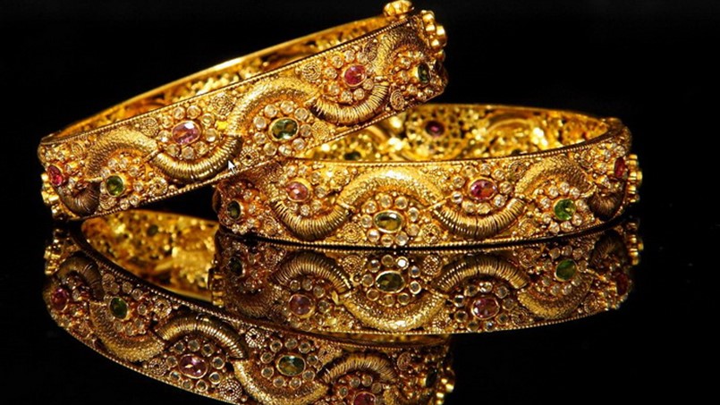 أسعار الذهب قبل يومين من عيد الميلاد