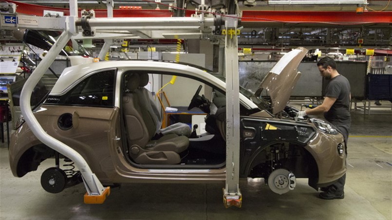 عين بيجو على أوبل