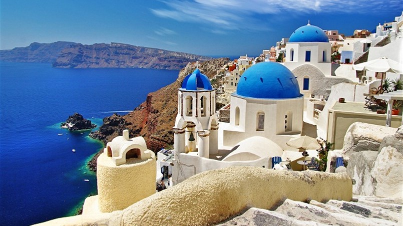 اليونان تتقدم على تركيا