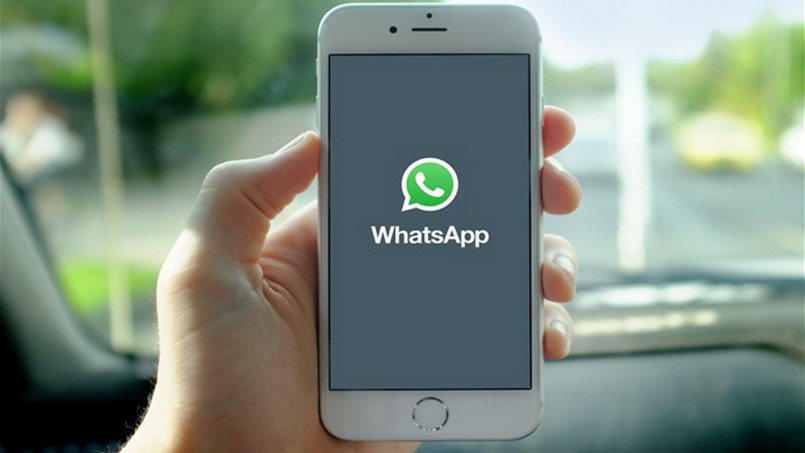 بعد STATUS ... واتساب سيبيع الثياب!