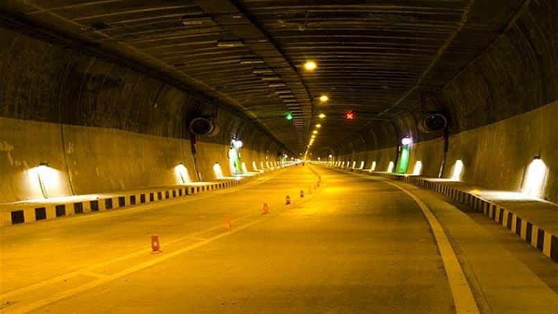 أطول نفق في الهند يوفّر ساعتين من الوقت