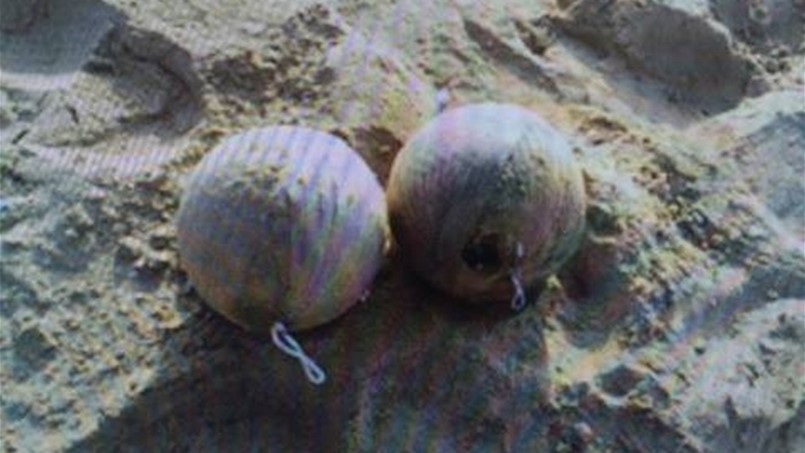 هذه حقيقة الكرات التي وُجدت على شاطىء صور