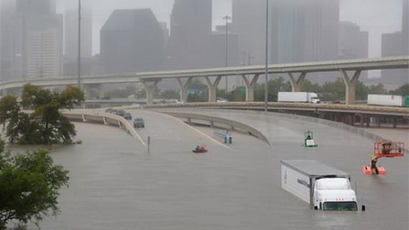 آثار ايجابية لأقوى إعصار يضرب تكساس في 50 عاماً