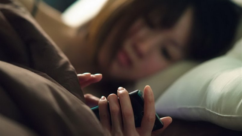 قبل ان تناموا بساعة