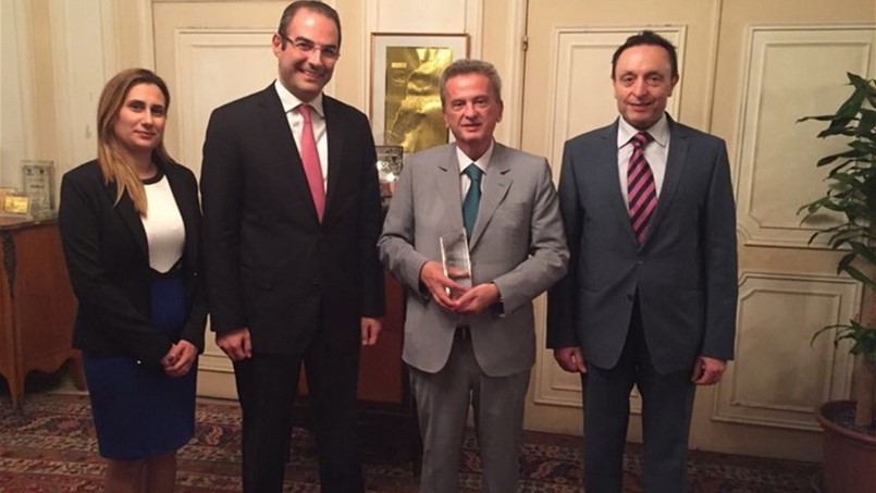 مصرف J.P. MORGAN يمنح سلامه جائزة تقدير