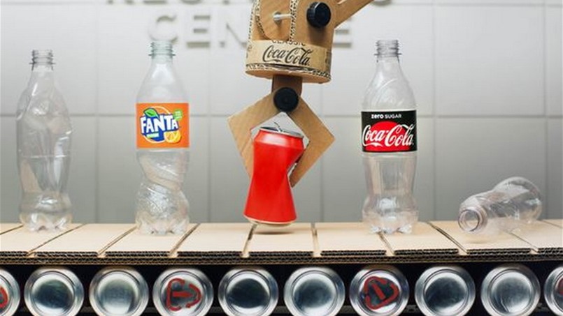 كوكاكولا تحدِّد عام 2025 هدفاً لزجاجاتها