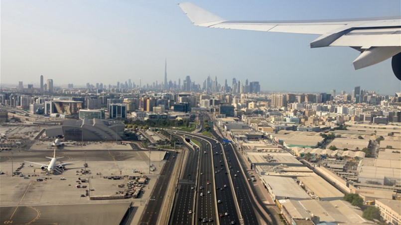 بدلاً من الانتظار في مطار دبي