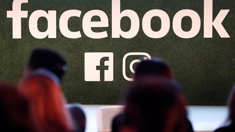 جواسيس داخل فايسبوك على فايسبوك