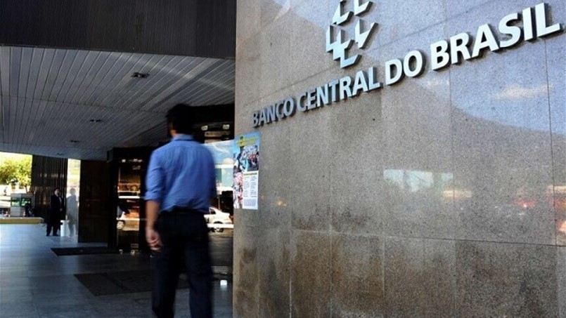 لأن المنتخب البرازيلي سيلعب..