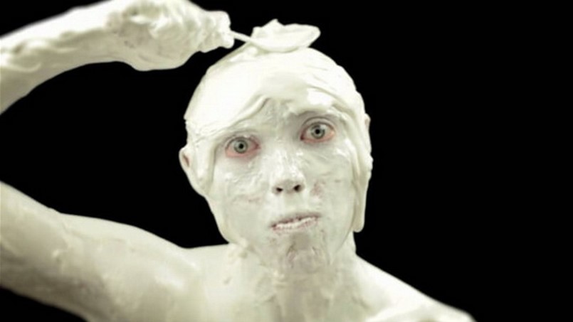 أغرب الإعلانات التجارية وأكثرها رعباً